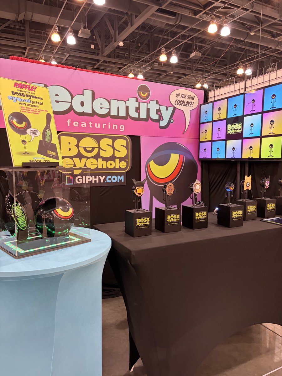 EYEdentityART's tweet photo. @DesignerCon has officially started. Be sure to stop by and SEE us. Enter for your chance to win an exclusive bowling ball.
Booth 723
#design #today #boss #eye #hole #event #designercon https://t.co/U2p3csHS91