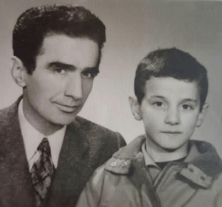 FMaradit's tweet photo. Babamm.. 
Bir bakışın yeterdi … 

Mekanın cennet olsun.. 

#bedrettinmaradit #fatihmelihmaradit https://t.co/jtT8gHu8XE