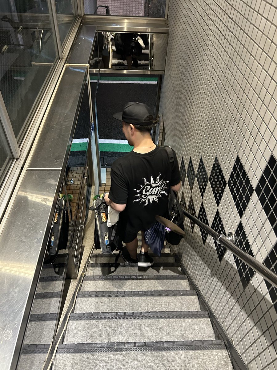 Sunny202bass's tweet photo. Sunzへ！！
（柴崎ラットホールより、愛をこめて） https://t.co/ElsGI9krTh