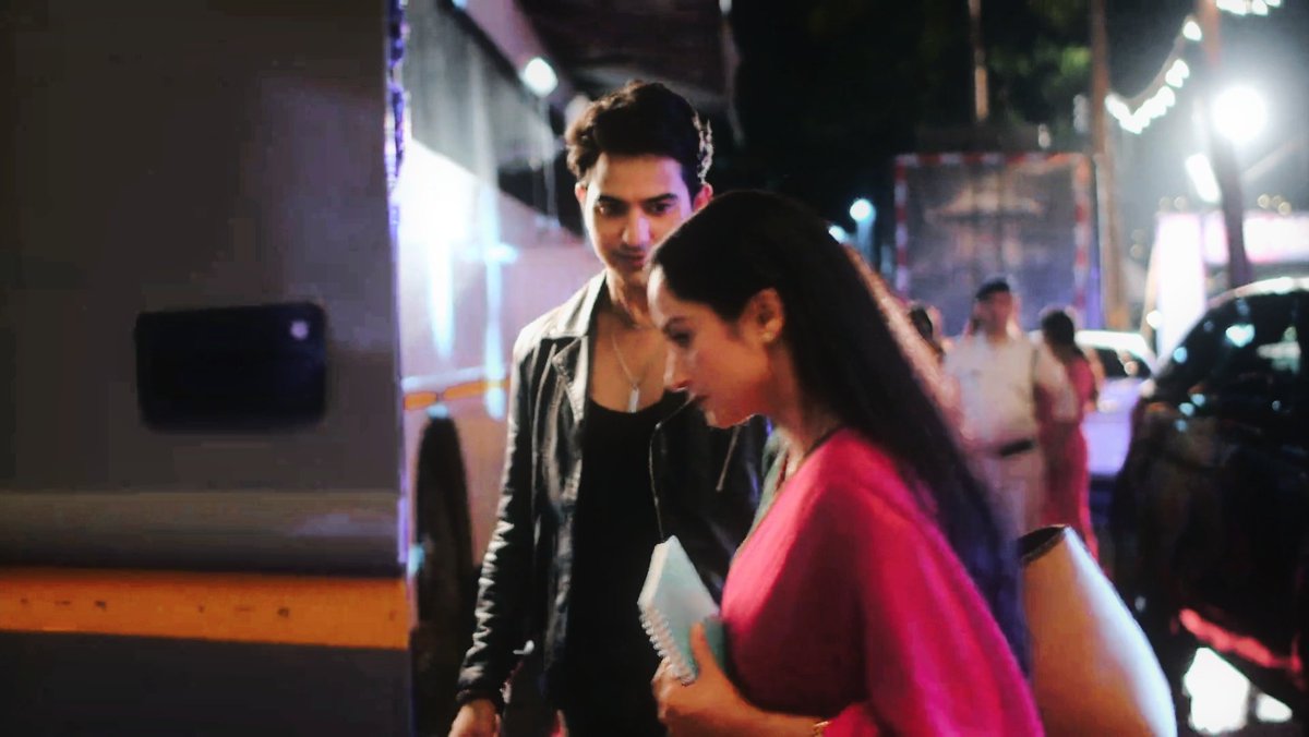 -harshi | “raaj karo” tweet media