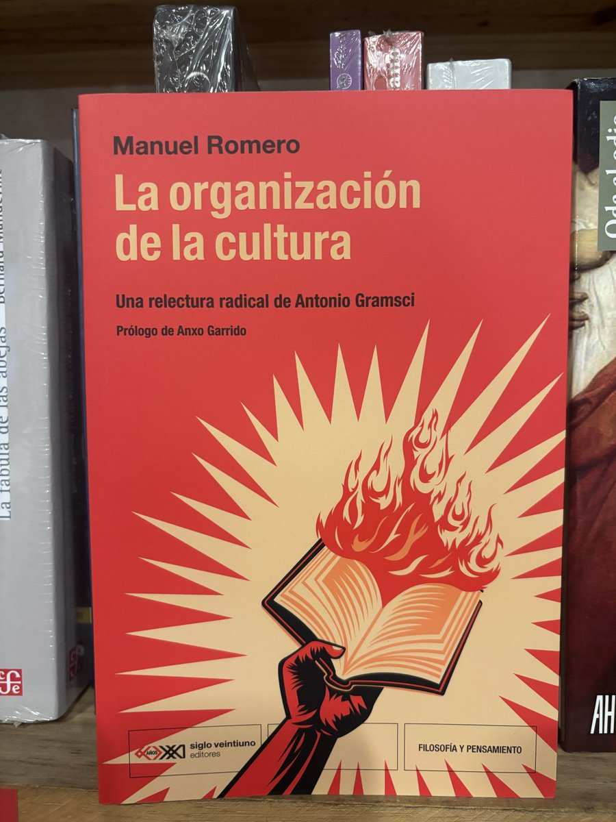 Casatomadalibro's tweet photo. “Este ensayo amplía el horizonte del marxismo y reactívalo a la crítica gramsciana para invitarnos a reflexionar sobre qué significa hoy disputar la cultura” https://t.co/HPe4s8QNVr https://t.co/k1oKGAkDSr