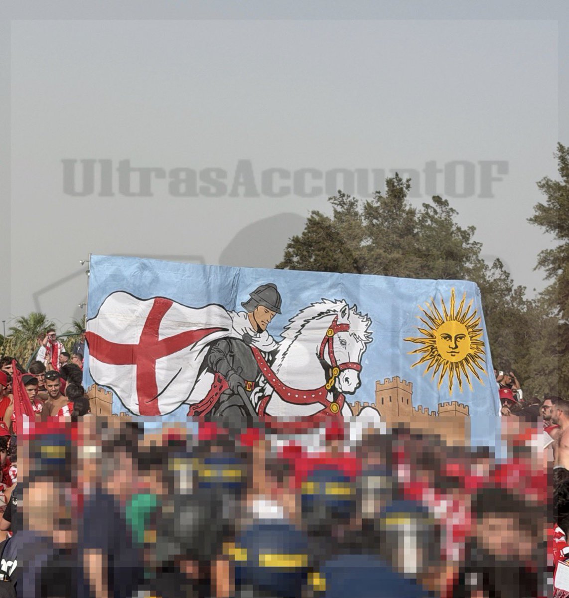 UltrasAccountOF's tweet photo. Tu lucha nuestra gloria.
Llega al estadio la UD Almería/

UD Almería-Málaga CF
20/06/26
#ultras https://t.co/zDHKmDLRsO