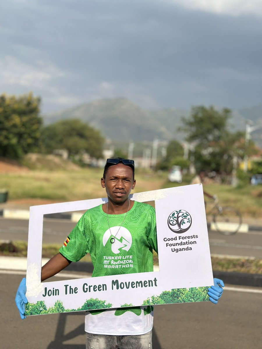 kasesegiant4's tweet photo. 200 trees planted. One community united. 🌱💚The Kasese community, working with Good Forests Foundation Uganda, is taking action for conservation ahead of the Rwenzori Marathon on 22nd August. Every tree planted today is a promise to future generations. https://t.co/JJl4NNMk9B