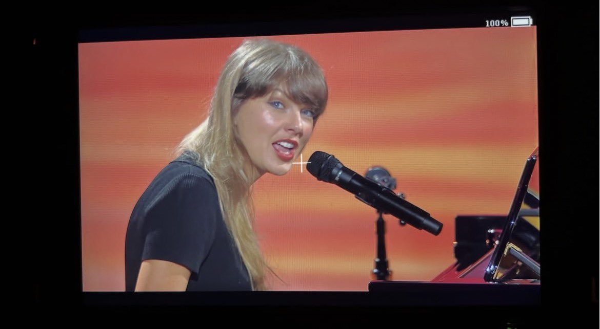 Taylor Swift Web tweet media
