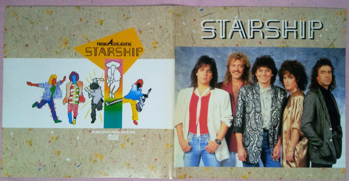 TERRAGRIEF's tweet photo. 【#来日アーティスト #コンサートパンフレット】⑥

1．WINGS　(1980) 公演中止の時
2．CROSBY, STILLS ＆ NASH　(1991)
3．STARSHIP　(1986)
4．AEROSMITH　(1998)

高い割に内容がないと思いながら、つい毎回買っちゃいますよね。
（学生時代は買えなかったｗ）

（ALTに思い出ｗ） https://t.co/36XxXEXDqB