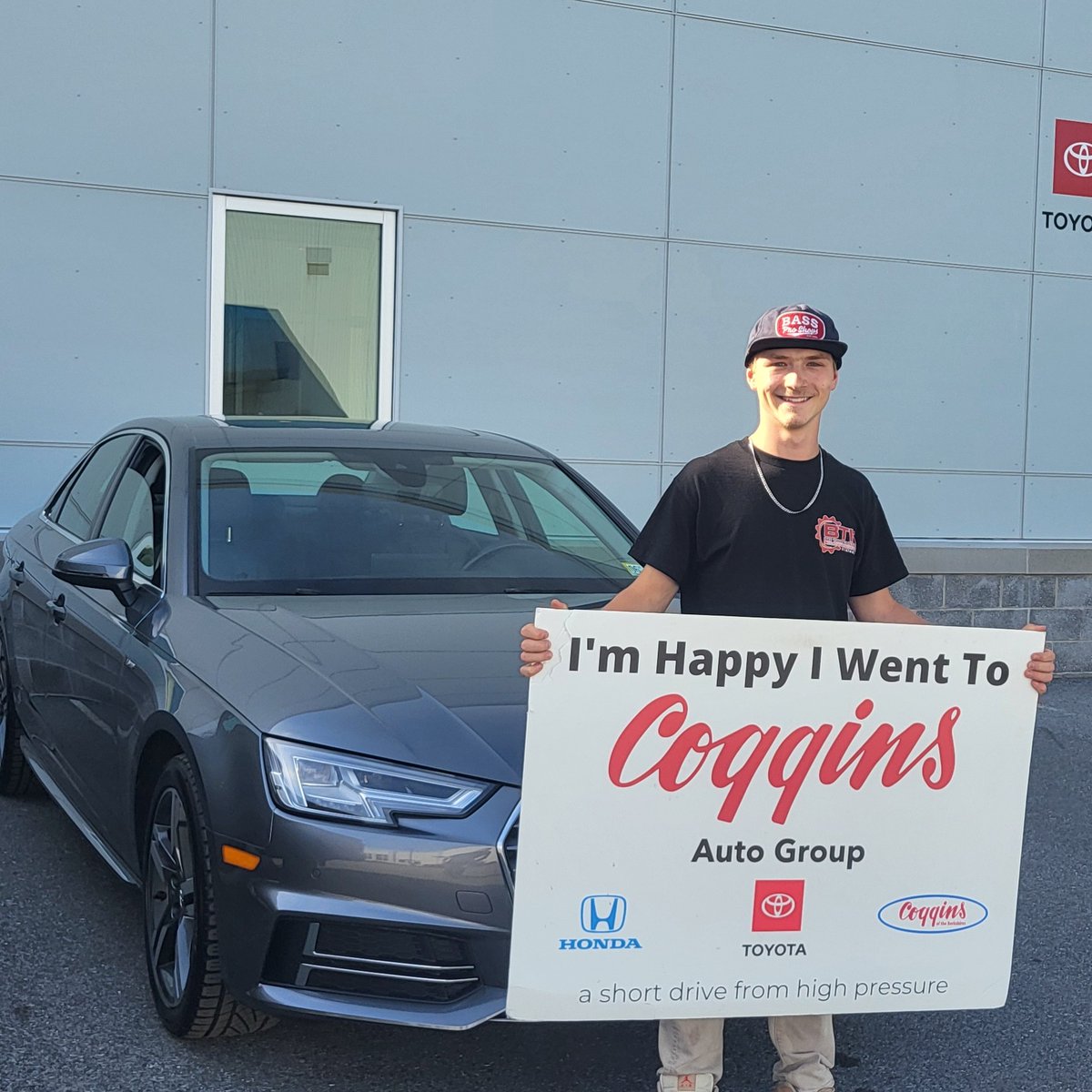 CogginsToyota's tweet photo. Ethan just got the keys to his very first car โ a beautiful 2018 Audi A4! ๐๐ฅ
Huge milestone! Big thanks to John & Melanie for helping make it happen at Coggins Toyota!
#CogginsToyota #CogginsAutoGroup #FirstCar #AudiA4 https://t.co/taypGkgURF