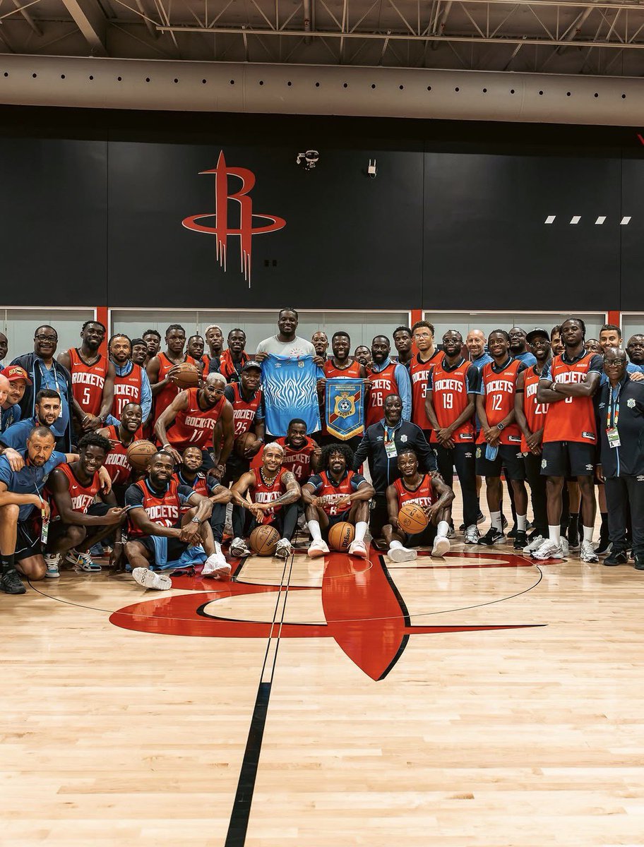 JoueursCD's tweet photo. 📸| Léopards 🐆 x Houston Rockets 🏀

#mobulute🐆 | (📸@fecofardc) https://t.co/zQ4BHxGxNu