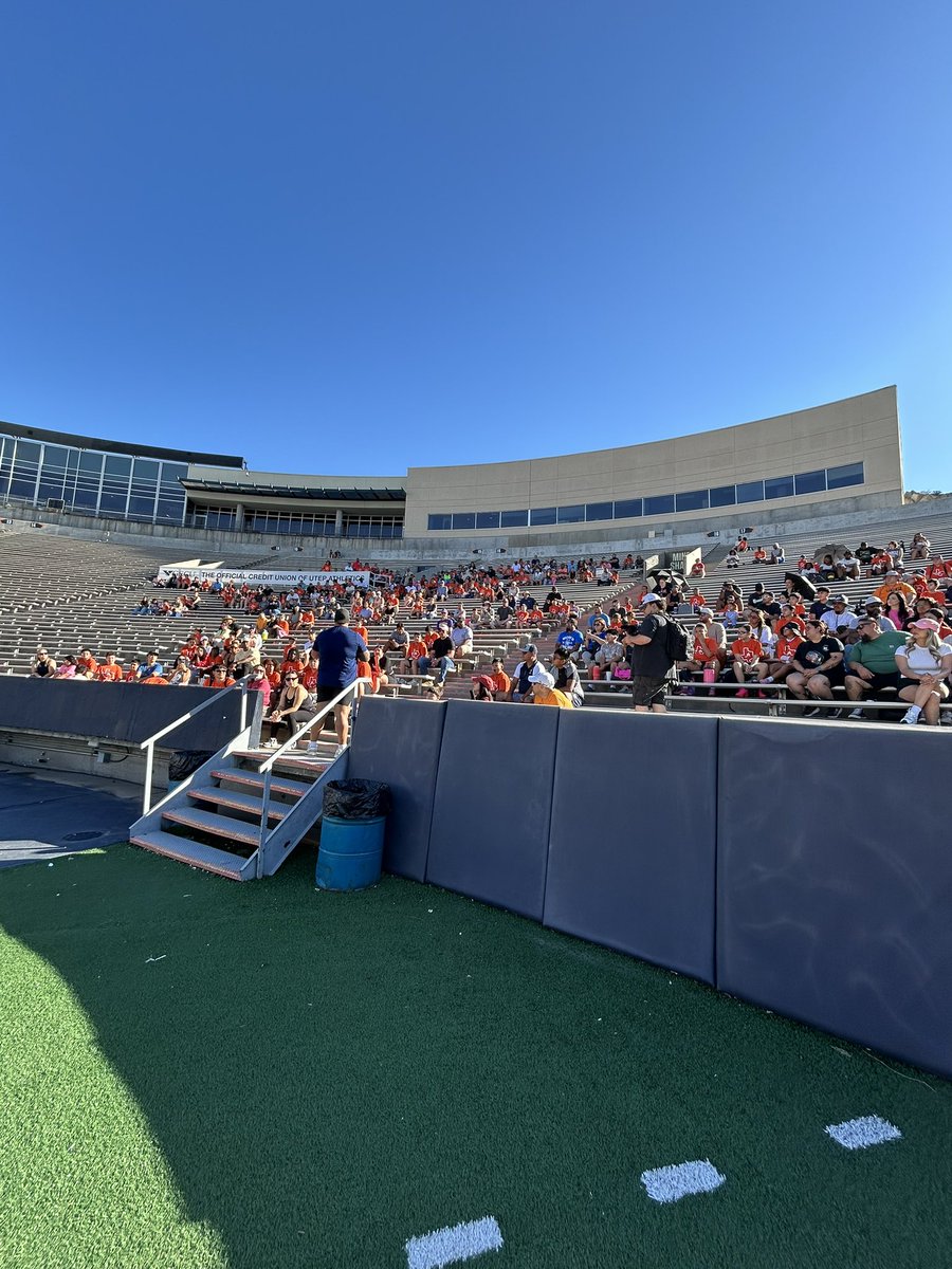 CoachSWUTEP's tweet photo. Some post camp Mijos Tacos with @willhernandez and the crew 🔥

So thankful to Will, @UTEPFB alums and our current players for coming out and being a great role model for the youth of the 915! 

Amazing camp this AM in the Sun Bowl thank you to all who attended 🫡
PICKS UP ⛏️
#WinTheWest 9️⃣1️⃣5️⃣