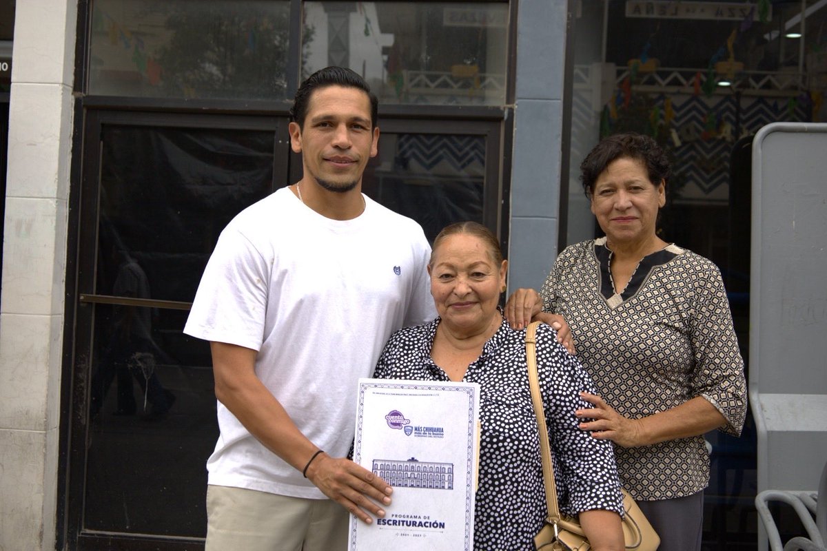 GobiernoEdoChih's tweet photo. 🏠💙 En Chihuahua seguimos apoyando a las familias para dar certeza jurídica a su patrimonio.

Con el programa “Juntos escrituramos tu vivienda”, facilitamos la regularización de predios y el acceso a descuentos para que más familias puedan contar con las escrituras de su hogar.

Seguimos trabajando para que más chihuahuenses tengan la certeza de que su patrimonio está protegido.

#CuentaConmigo
