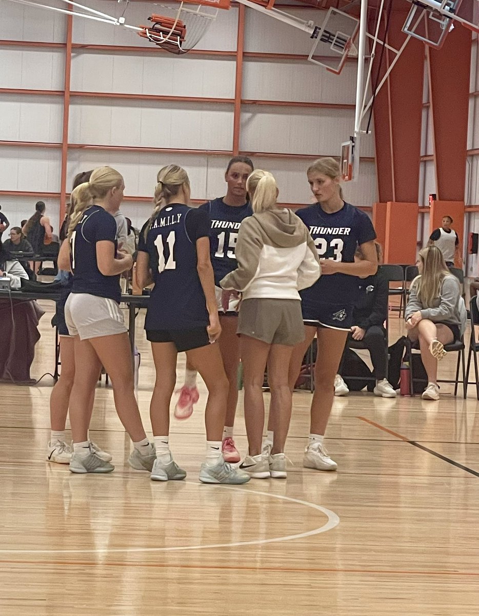 DoubleD1123's tweet photo. Played some great HS teams in the @MW_Showcase in Columbia, MO this past week. June is a great month for basketball &amp; bonding as we springboard into the ‘26-‘27 season!! 🏀🫶🏼
💙F.A.M.I.L.Y.❤️ https://t.co/nJARmL7Ibn