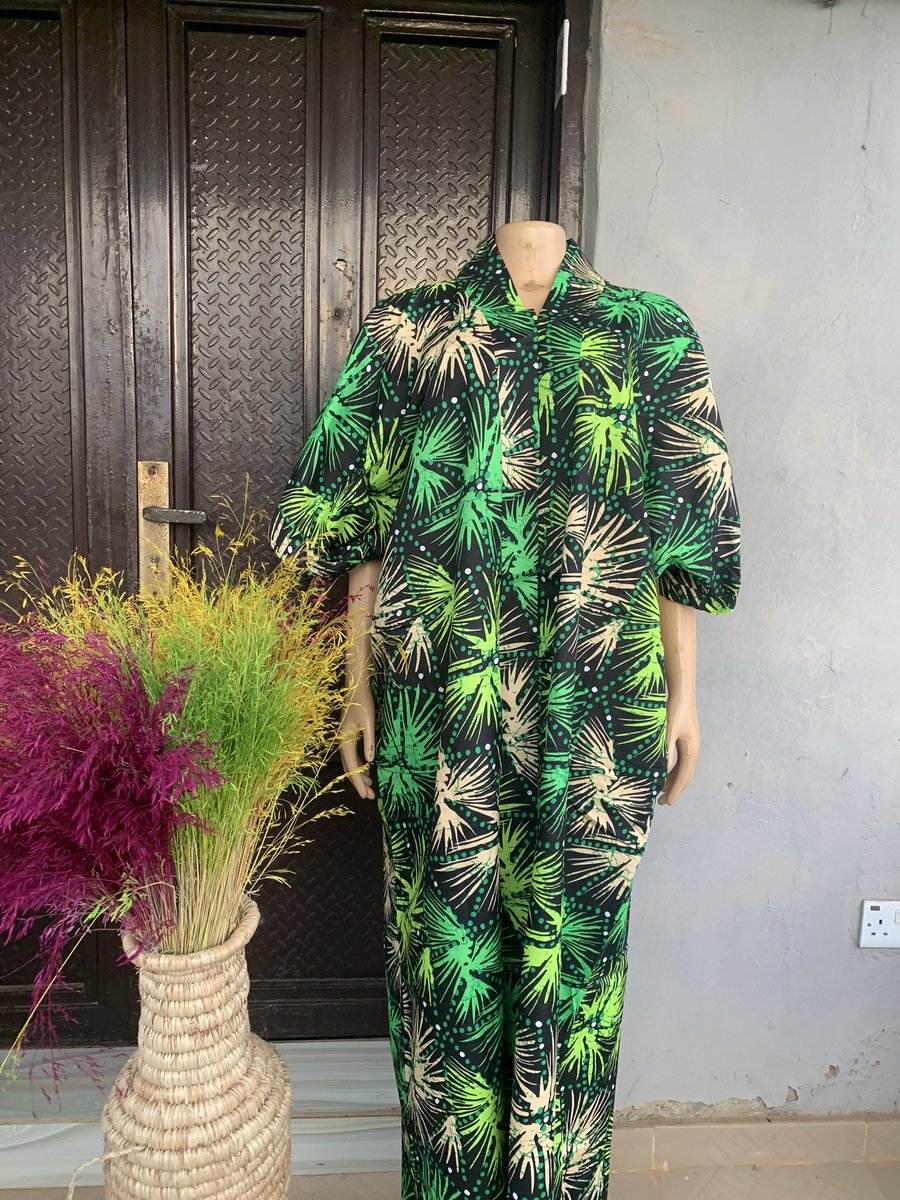 bussieh_'s tweet photo. 10k Each and available for immediate delivery.
It’s a free size 
It also comes with a small scarf.
Please RT https://t.co/keoYwOzOYW