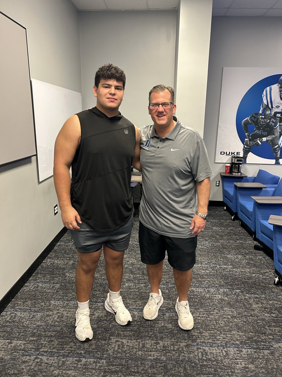 BigShof's tweet photo. I am blessed to receive an offer from @DukeFOOTBALL.  Thank you @JeffNorrid1 for talking football with me and @CoachPehrson for the great campus tour. @AShep79 @UHALLTHEBALL @DUFBRecruit @GastJoshua  @j_mitch38 @afan66 https://t.co/OihMjzgv5U