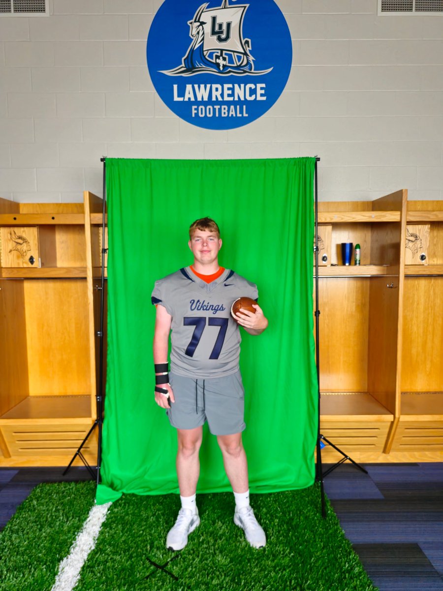 GStrath77_'s tweet photo. Thank you! @coachdangalante and the rest of the Lawrence staff for having me out on a Visit today! I enjoyed seeing everything at Lawrence and look forward to staying in touch! https://t.co/t9E0ippYfa