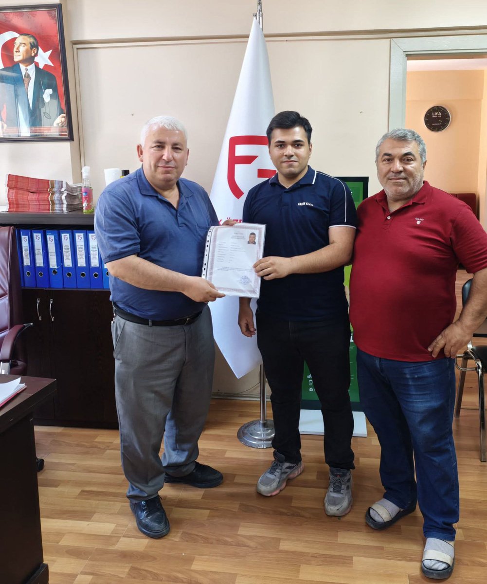 FarkEgitim7770's tweet photo. "Eğitim bitti, sertifikalar geldi! 🚀
Hayatınıza güzel bir fark katmak için kursumuza bekliyoruz."

​​👥 Eğitim ve kayıtlarımız devam etmektedir.

​📞 Detaylı Bilgi ve İletişim İçin Hemen Arayın:
​Sabit Hat: 0212 416 66 33
​Mobil / WhatsApp: 0553 406 09 11 https://t.co/oE4Ksc3jFL