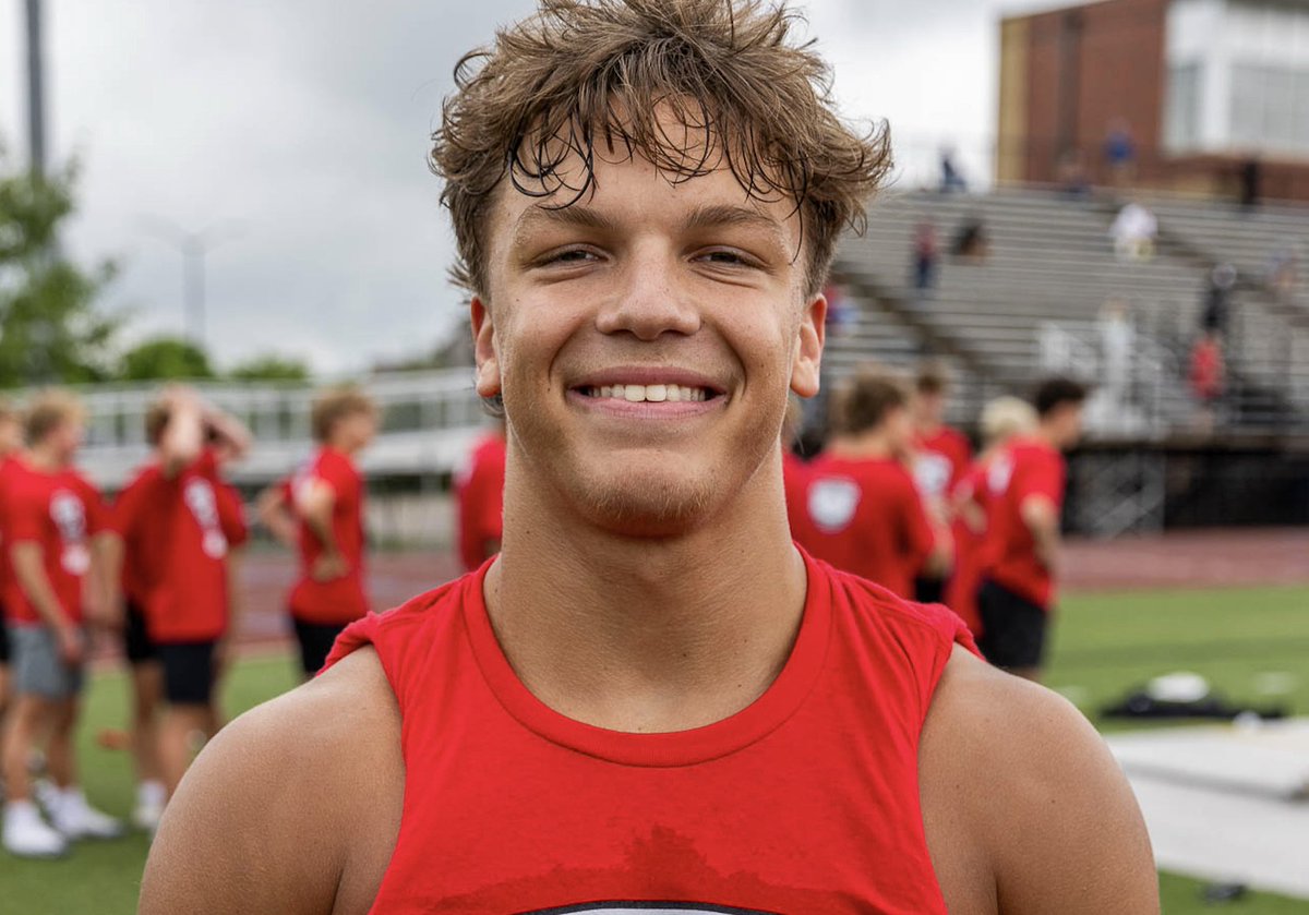 sixstarfootball's tweet photo. EVENT COVERAGE | Several Rising Prospects Impressed at Wisconsin Mega Camp (Defense)

📍 Wisconsin Mega Camp | Madison, WI
🛡️ Several defensive prospects made noise at the Wisconsin Mega Camp
📖 Full recap + scouting reports now live!

STORY ▶️ https://t.co/VKT30Ur1Jq 

@JaydenAdams_7 @AroloyeDemi @micah_arueya1 @parkerbenish2 @cooper_borowicz @cooper_boylan09 @justin_burley6 @Liam_Fieber @jamesgibson03 @jacksoda41 @HalanLukas @AlexIsabel23 @kingston7jones @JackjufferFB @Rkarimm17 @boknutson_34 @cohen_kraus3 @owenmunson2 @oliverschaid @jseelen44 @sam_spector2 @NdiforTamukong @torke_damon @tyguyv1 @wReiker11