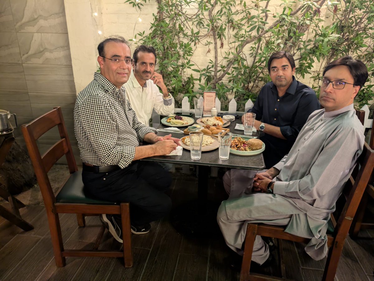 Bilal81's tweet photo. Good food, great company, and even better conversations. Outstanding evening at English Tea House with @AhmadWaleed @alishahjourno and @arifawan779 https://t.co/lTg2zylmRr