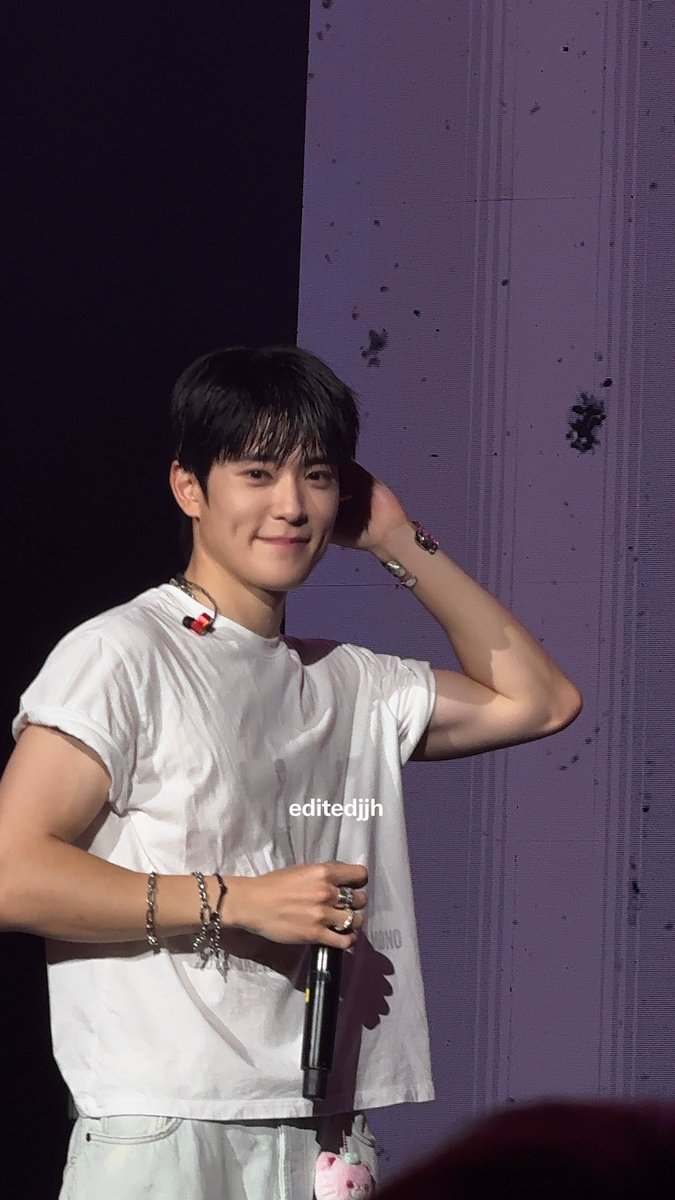editedjjh's tweet photo. dimple🤏🏻🤏🏻

#JAEHYUN #재현 #JAEHYUN_MONO #JAEHYUN_MONOinJAKARTA #MONOinJAKARTA https://t.co/GHS65kFip2