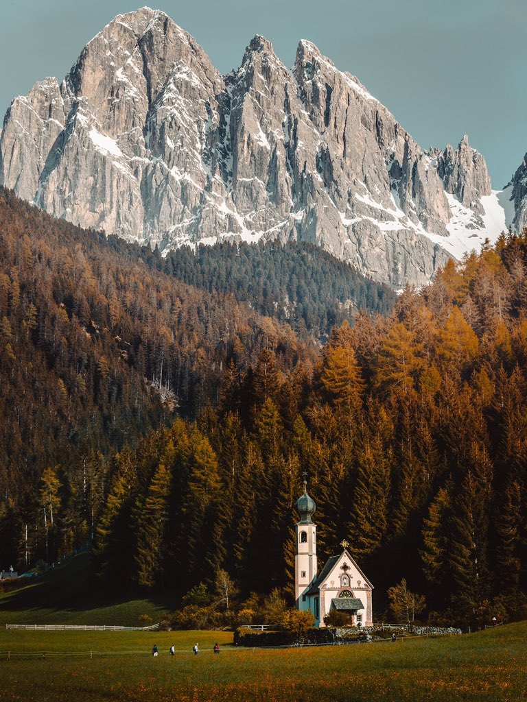 cities_pleaces's tweet photo. Europe never runs out of beauty https://t.co/hClatjuiPU