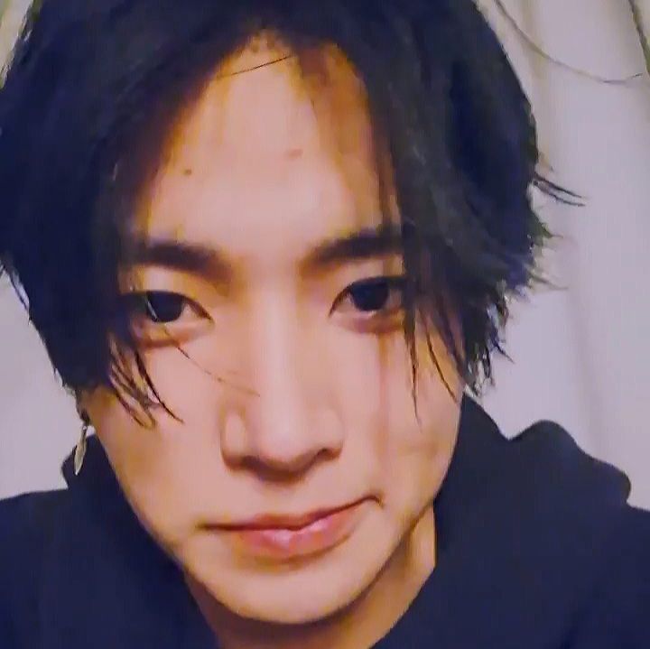 Midnight301120's tweet photo. Since I see people doing it I'll do it too 
Oomfs I'd never unfollow 
@baldjake_ikeu 
@peace1009engene 
@heeluvsramen7 
@LUsyndrome 
@jngwonism_ 
@Jst_like_a_zooe 
@Gudetamaisylw 
@crew_estre45266 
@goldenhee15 
@SEMPITERN0S13 
@wonnievampire 
@Kara_engenist7 
@lilacc_ot7 https://t.co/meH124dbIt