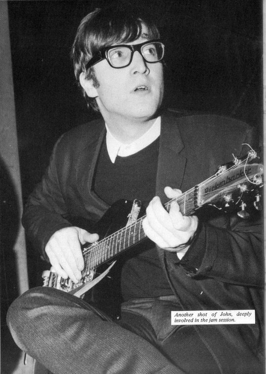 BeatlesArchive2 tweet picture