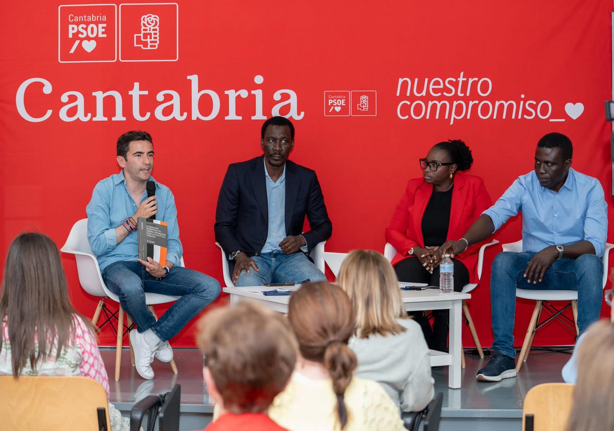 psoecastro's tweet photo. 📍 Hoy hemos participado en la mesa redonda “El valor de la migración” en Cantabria.

Defendemos una sociedad más justa, inclusiva y respetuosa, donde nadie quede atrás.

🚫 No al odio.
🤝 Sí a la convivencia.

#PSOE #PSOECastroUrdiales #Cantabria #Migración 🌹

@PabloAntunanoCo https://t.co/TjAVNovfxB