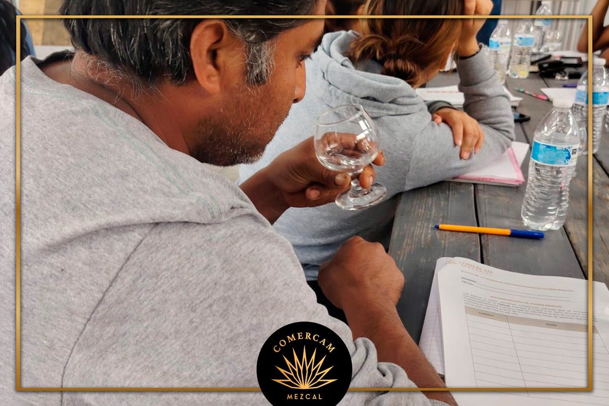 COMERCAM_AC's tweet photo. Impartimos el “Taller de Evaluación Sensorial del Mezcal” en las instalaciones de nuestro asociado Rosa Luna, dirigido a su equipo de colaboradores. https://t.co/MGFsudp0YT