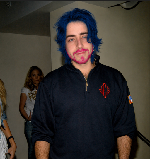 LobonilFox's tweet photo. olá sou cellbit eu gosto de fazer RPG de crianças https://t.co/jaHyJD6rS2