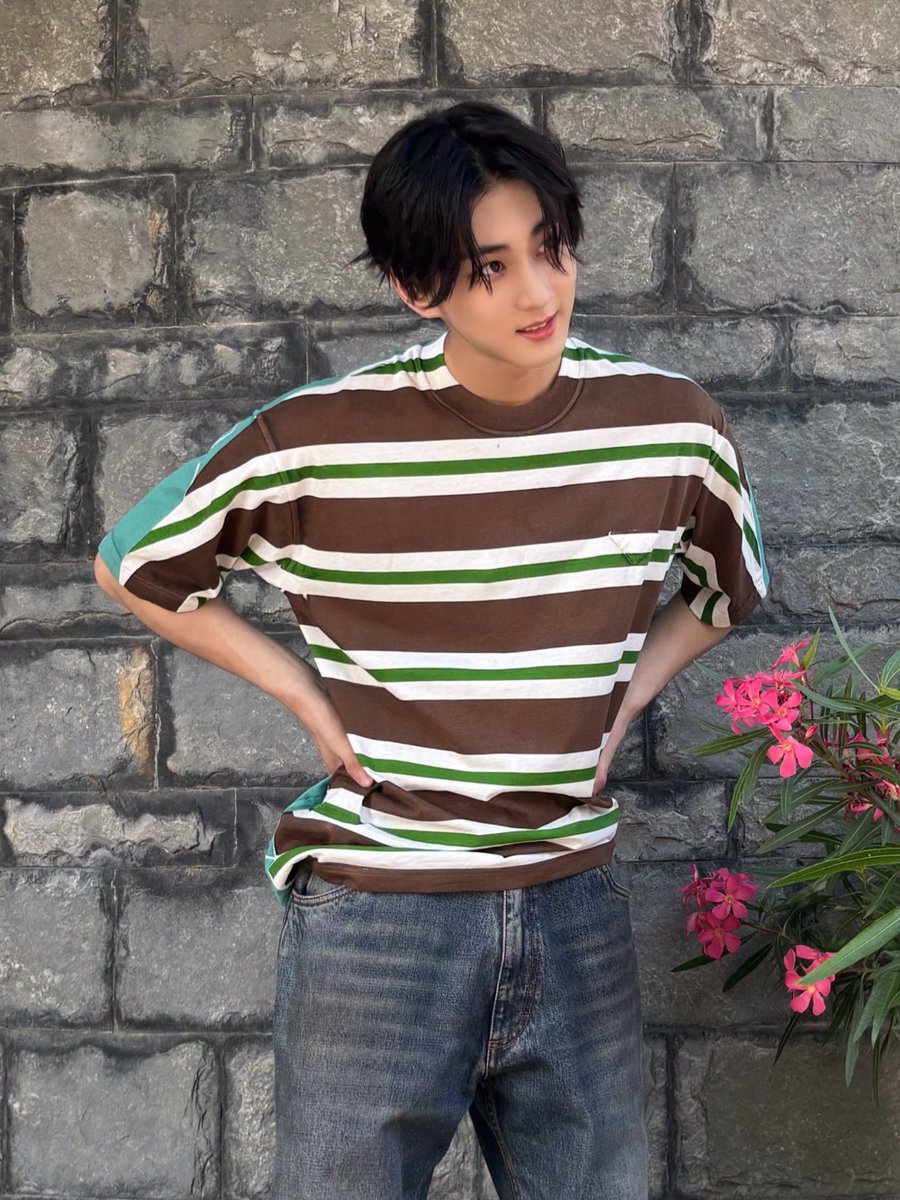 wonmuraoki's tweet photo. the outfit suits him so well https://t.co/3YEkDEinBF