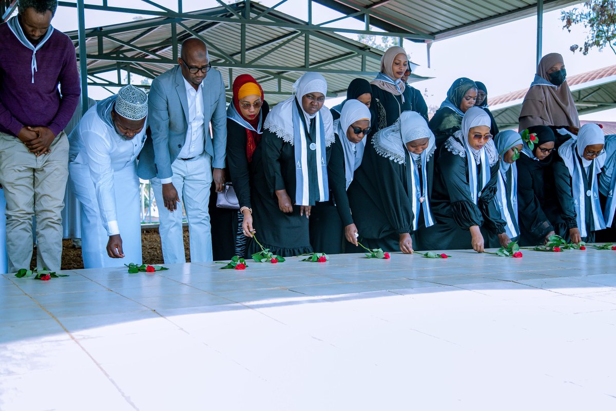 islamrwanda's tweet photo. Mu gikorwa cyo kwibuka ku nshuro ya 32 Jenoside yakorewe Abatutsi mu 1994, Nyakubahwa Mufti w'uRwanda Sheikh Sindayigaya Musa yavuze ko Ubuyobozi bwa #RMC butazatezuka ku gusigasira ubumwe bw'Abanyarwanda, Asaba abakoze Jenoside kwicuza, bagasaba imbabazi Imana n'abo biciye ababo https://t.co/DH4Ata6LTN