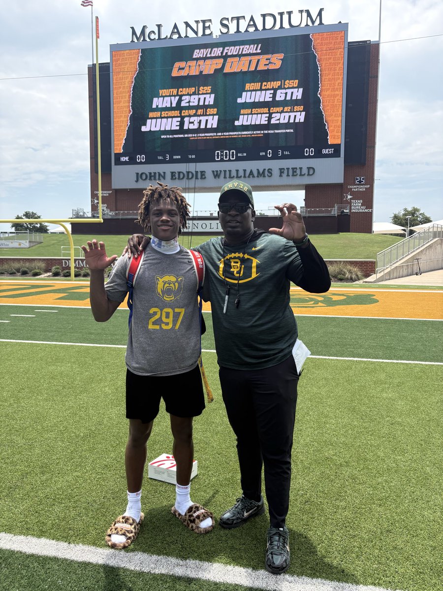 Thebradleimoore's tweet photo. Thanks for an elite camp experience! @Baylor @JakeSpavital @CoachK_Hall https://t.co/7Y6ylzVH4G