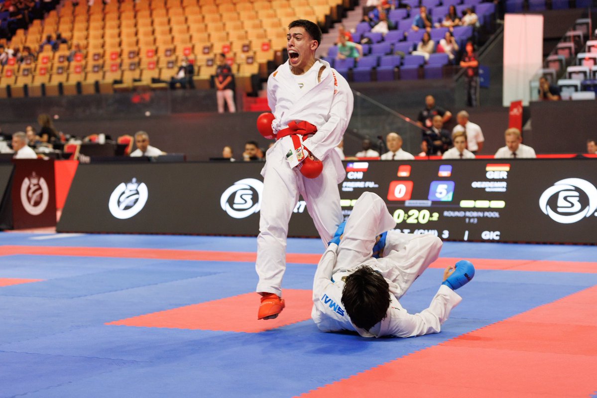 TeamChile_COCH's tweet photo. ¡GRAN PARTICIPACIÓN! 👏😎🥋

El Team Chile 🇨🇱 de Karate Adulto 🥋 destacó en el Sudamericano de Colombia 🇨🇴 con dos 🥇, dos 🥈 y ocho 🥉.

Rodrigo Rojas y Matías Rodríguez sobresalieron con triunfos🥇en +84 kilos y 75 kilos.

Los restantes medallistas del día fueron:

🥈 Héctor Tapia (-60 kg)
🥈 Daniel Manríquez (-67 kg)
🥉 Tomás Freire (-67 kg)
🥉 Joaquín González (-75 kg)
🥉 Anastasiia Velozo (-68 kg)
🥉 Javiera González (-61 kg)
🥉 Valentina Vega (-55 kg)
🥉 Antonella Navarro (+68 kg)
🥉 Equipo kumite masculino
🥉 Equipo kumite femenino

¡Felicidades! 👏👏

#VamosTeamChile 🇨🇱