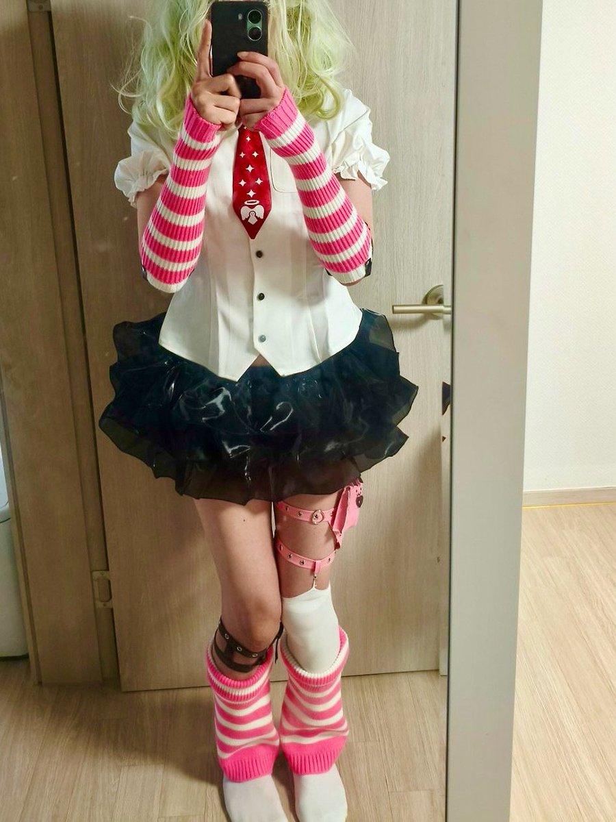 yuru190's tweet photo. 새 코스옷 시착샷이야

담번엔 연차쓰고 
영상 하나 찍어봐야지 https://t.co/58NgsKdsuv