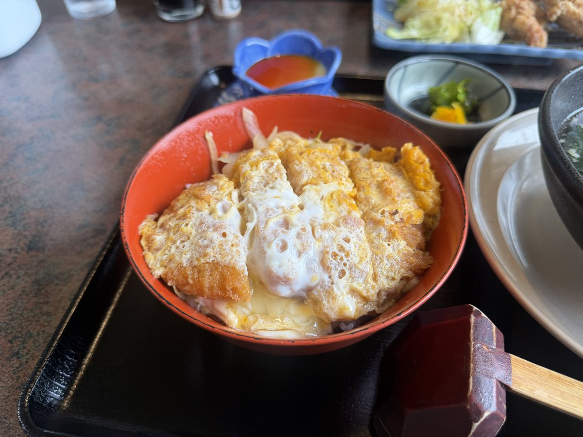 mizz42's tweet photo. 食事亭すたぁーと@佐久市

かつ丼セット。
味良しコスパ良し何を食べても美味しい店
#すたぁーと #佐久市 https://t.co/zWaAyFBjD7