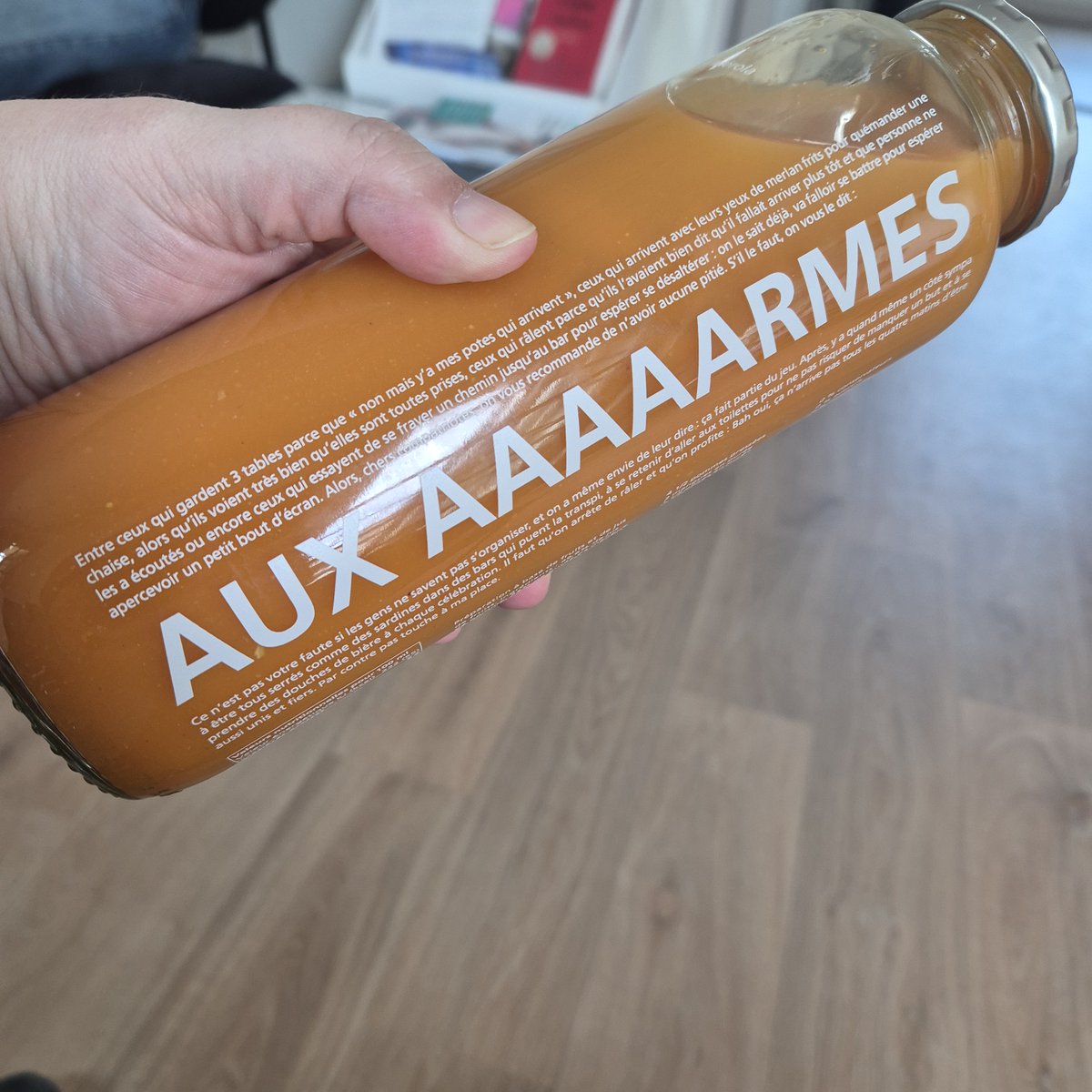 TroieCass's tweet photo. Quand même ton jus de fruits soutient la team peps @TeamPepsMAX https://t.co/uBVI5xmRiq