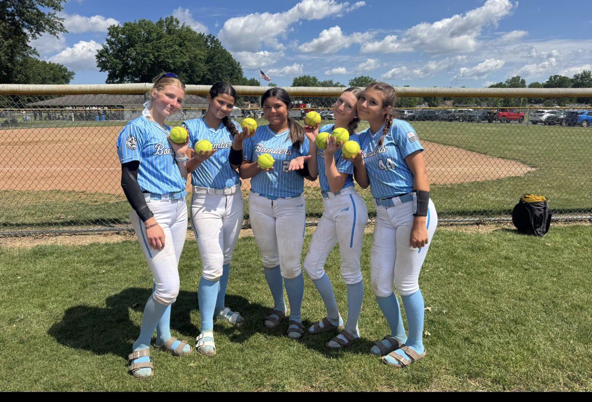 EmmaLopes2029's tweet photo. Starting the weekend strong at the Outlaws Invitational Tournament. I had an average of .600 with a single, 4 doubles, and a home run. 
OBP-.636
OPS-1.936
SLG-1.300
@INBombers2011 @CoastRecruits @MaxPreps @USASoftball @ExtraInningSB @PrepSoftball https://t.co/wcQ1seCvjT