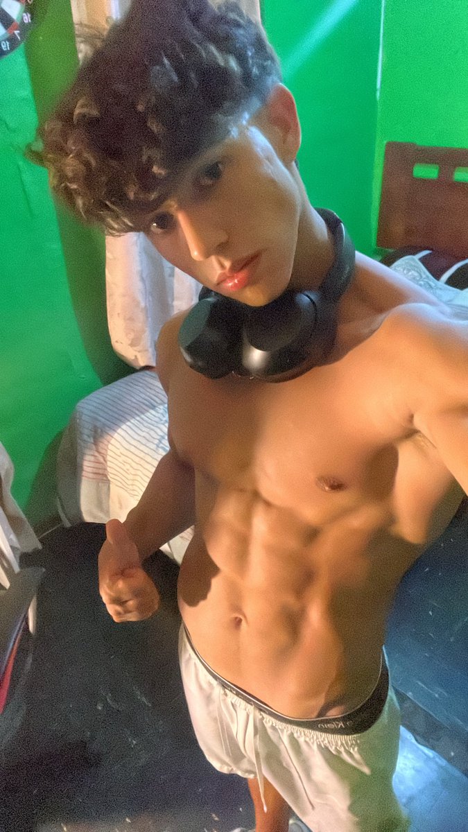 ignaciovlzu's tweet photo. Hi🤫 https://t.co/R8aXvodfkl