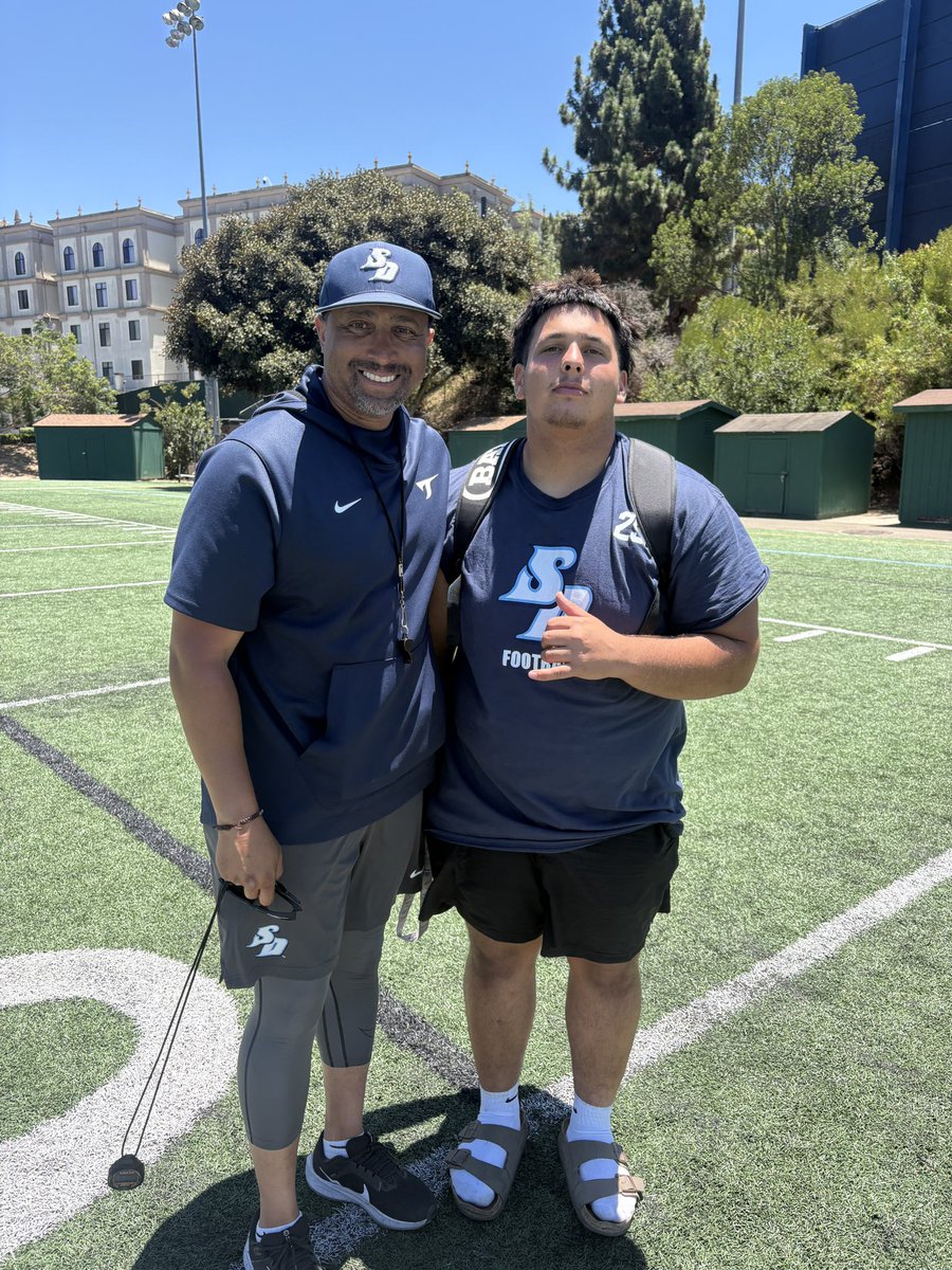 David_Medina75's tweet photo. blessed to be able to compete today and have a great camp at the university of san diego! won every rep while also earning some great coaching @AustenJacobs @CoachJakeBurton @Coachrichbrown super thankful and excited to keep working on my craft for this fall! @GregBiggins @_CoachWarner 
@CDublins14 @CoBasslikdafish @CoachDomCosta @NickFord55 @anthonychris77 @CoachJoewittmer @CoachJeremiahW @TheRBCoach @NICO_Trenches @USCHippie @SPPirateFB @Tarek_Fattal @LACitySection @latsondheimer @breezepreps @NICO_Trenches @giant_skillz @D13SEL_G @CoachTclark @CoachWesNurse @CoachGregBurns @CoachFin_ @CoachRodBrown @CoachKrum @CoachAKwon @CoachAponte @CoachOno @CoachPerrone @ETSCOTT13 @COACHMALO_ @CoachMarkarian @TomSimi @CoachD_Jordan @mcody83 @Tana_Vea @MSUBeaversFB @CoachAJCoop @CoachPartin