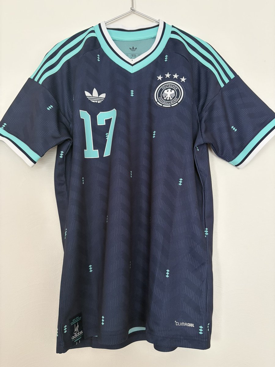 YuiponLFC's tweet photo. W杯ユニ1着目🫵🏻 https://t.co/FokuHZbVjE
