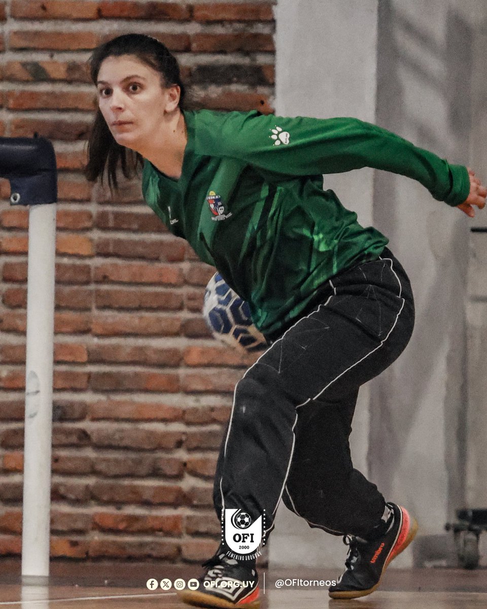 OFItorneos's tweet photo. 2⁰ Campeonato Femenino de Clubes de Fútbol Sala

⚽ Absoluta 

Unión (Rocha) 

#OfiTorneos https://t.co/5mM81x6AKs