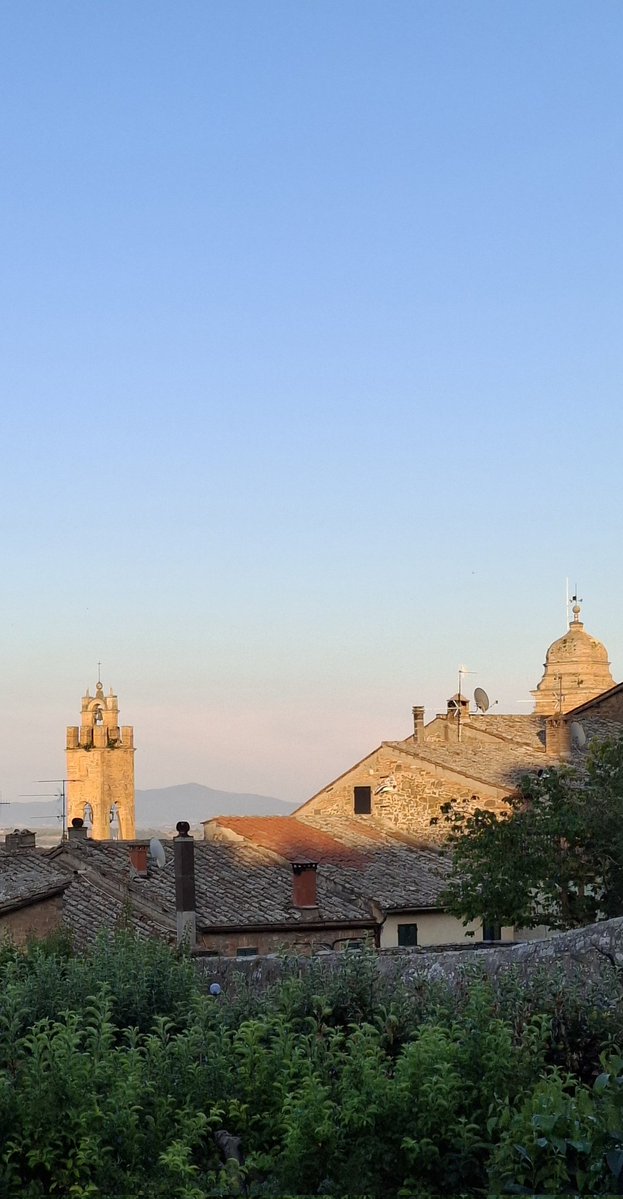 AndMarcMarc's tweet photo. C’è nel giorno un’ora serena che si potrebbe definire assenza di rumore, è l’ora serena del crepuscolo.
(Victor Hugo) https://t.co/DRp9IHNJYh