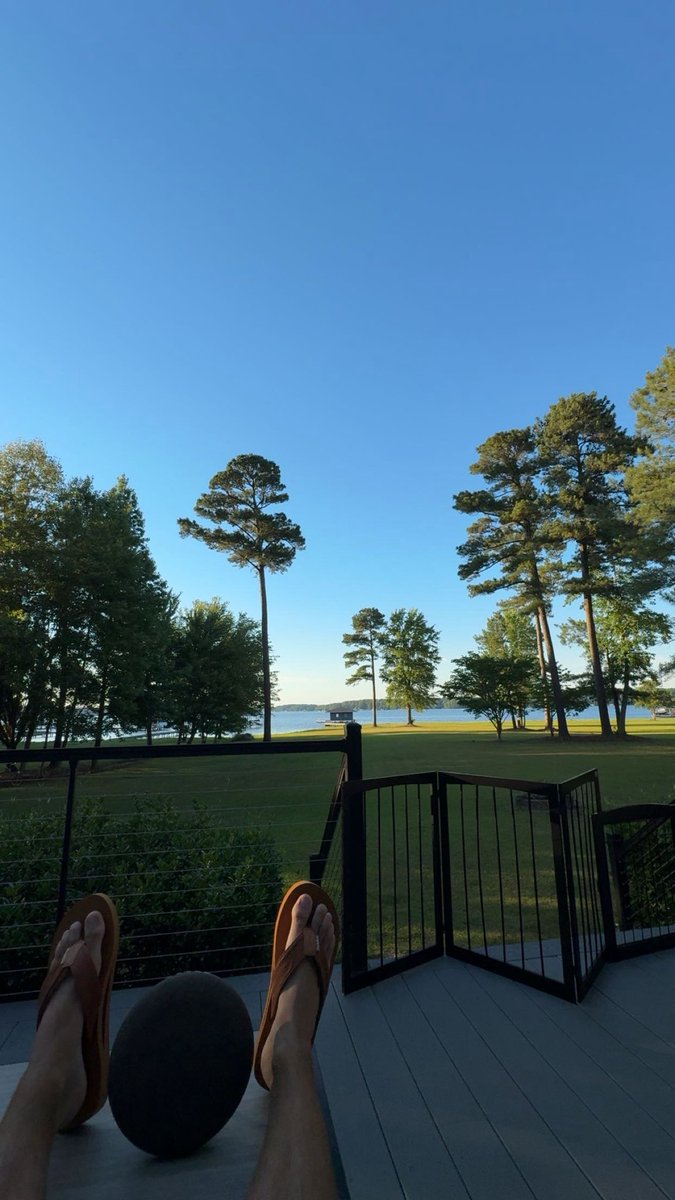 mlh306's tweet photo. Does life get any better than this? https://t.co/2gq9dZBSPE