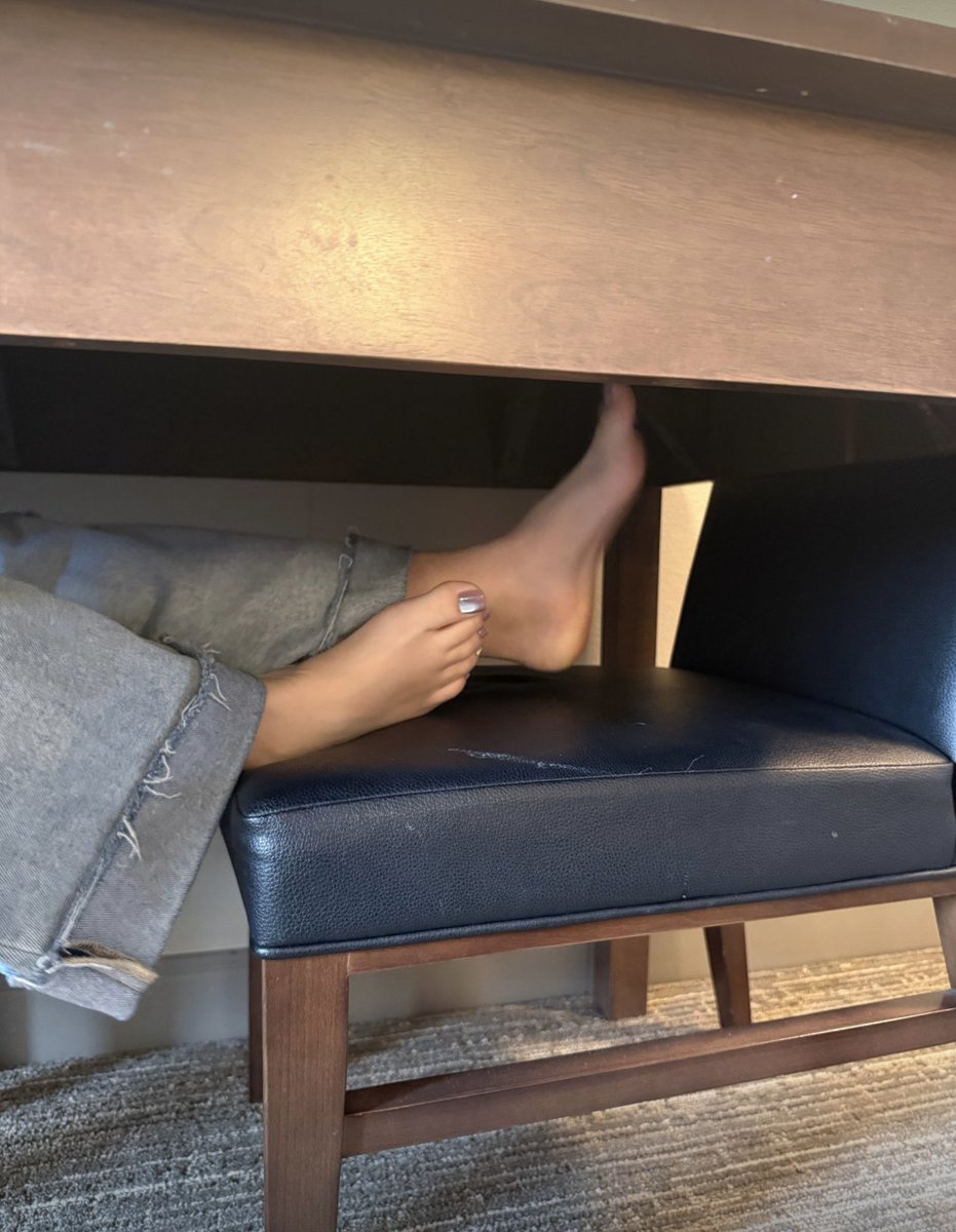 KikiEvergreen's tweet photo. Would you sit under the table and worship or let me tease you as they rest in your lap? https://t.co/OpLd2JFL8n