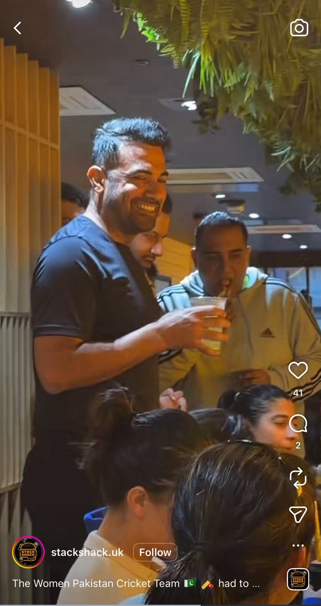 overXtracover's tweet photo. They really went to eat fast food as a team mid tournament and the women’s team consultant Mr. Wahab Riaz himself was there with them😂 Absolutely nothing professional about Pakistan Cricket. https://t.co/mPCDnnp0Pb