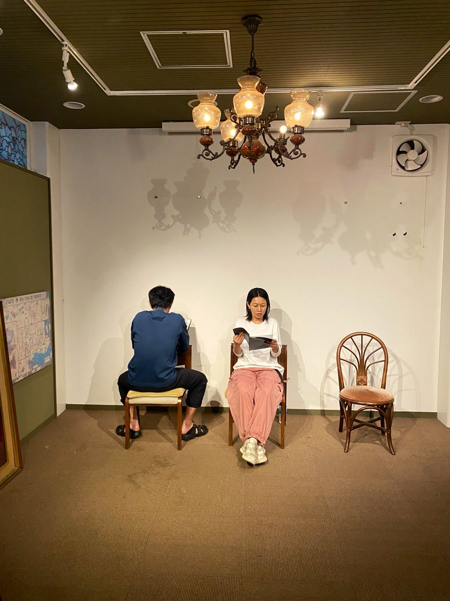 takimotosachio's tweet photo. 京都ほろよい朗読劇、1日目無事に終了しました！ 雨の中ご来場いただき、感謝の気持ちでいっぱいです。
本日お昼の回は、サッカーWC日本戦のキックオフと同じ時間に開演。そのためか、お席に余裕がありますので、当日の飛び込みも大歓迎です！ 
本日13時と17時、お待ちしています。 https://t.co/ATdPjSq9Pq