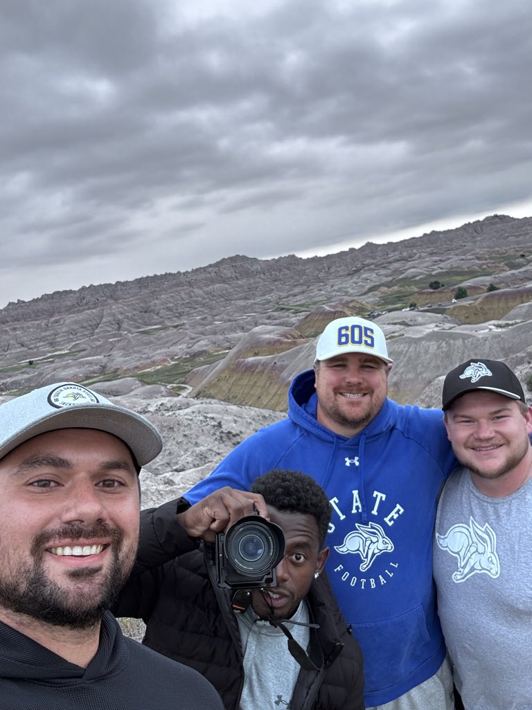 Coach_Benedetto's tweet photo. Jacks to the Badlands! https://t.co/sDldGDbuRR