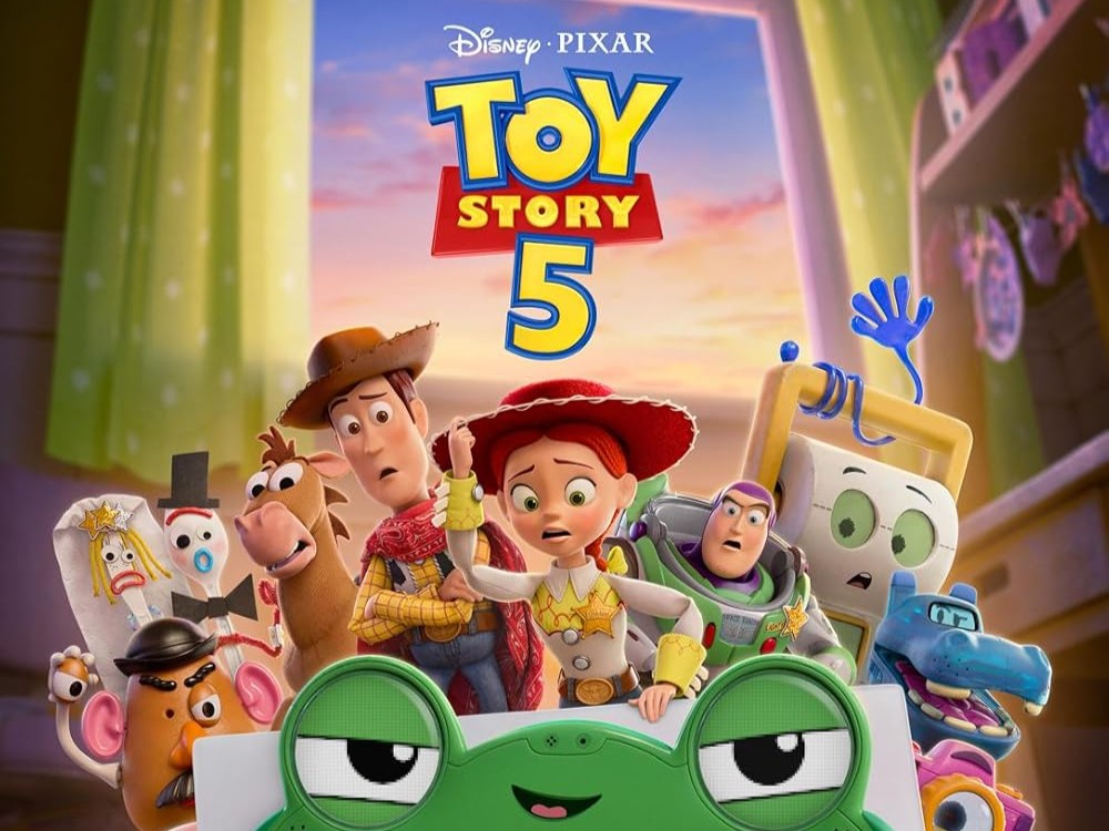 Noezone_yt's tweet photo. #ToyStory5 is flawed but great! I liked it more than 4, but not by a lot. I enjoyed Jessie as the main character &amp; the continued emotions of her story. The iPad kid message was also done well. My only gripes are that the story is a mess &amp; the side characters have NOTHING to do. https://t.co/9SoMfjhakM