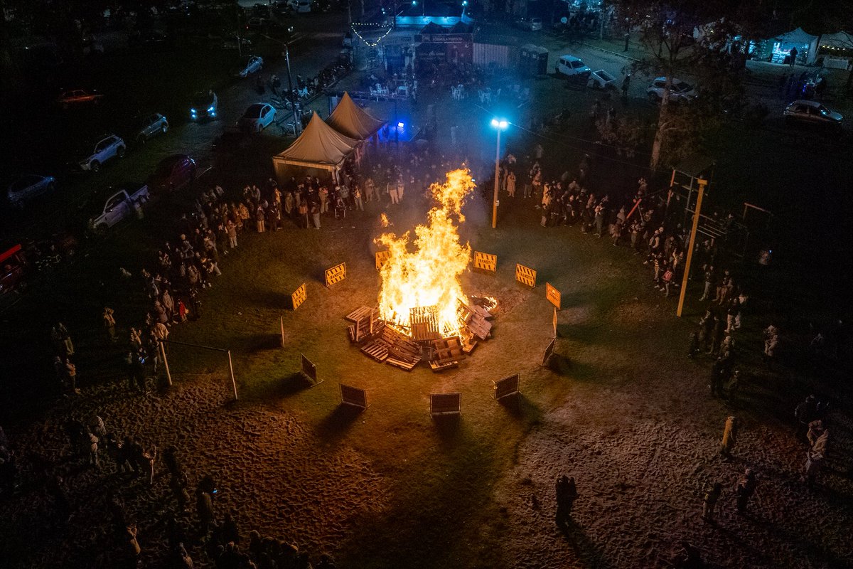 FloridaIDF's tweet photo. 🔥 Con una buena participación de vecinos, se realizó la tradicional Fiesta de San Juan en Florida, una celebración que reunió cultura, tradiciones y encuentro comunitario en una jornada para disfrutar en familia.

@JoseLuisCurbelo @PajaroEnciso @carmelap03 https://t.co/MQZUb2NSM5