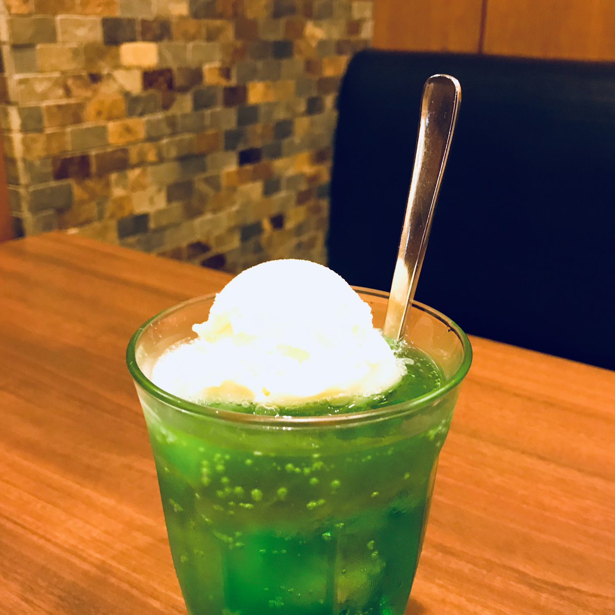 a_licence1966's tweet photo. ⚽️頑張れ日本🇯🇵‼️
☆モーニングサービス10:30〜12:00はお好きなドリンクに+200円でトースト、ゆで玉子、ミニサラダが付きます。
☆通常メニューも10時30分〜

#中野ブロードウェイ
#喫茶店Aライセンス
#ハンドドリップ https://t.co/ksS7GWxVUb