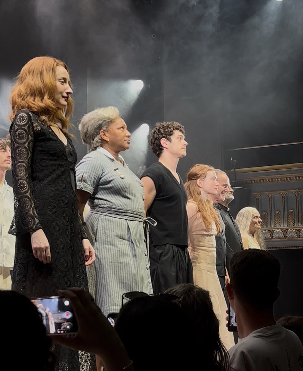 montaague's tweet photo. shed a ridiculous amount of tears, met my sister, cried even more on the way home, stepped foot in the harold pinter for probably the last time. ok goodnight. https://t.co/DbmoIULwnx