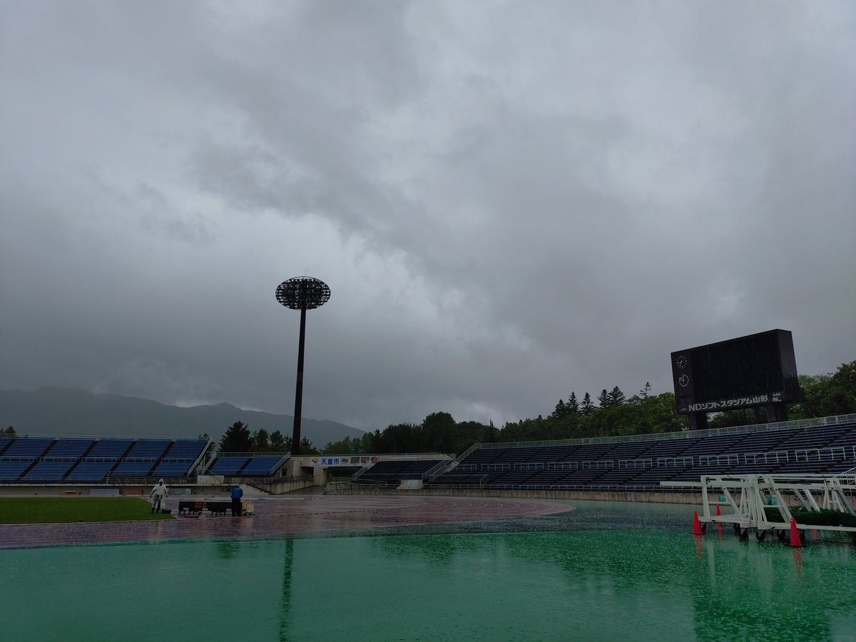 noriloverun's tweet photo. 雨の天童NDソフト☔

試合が練習🏃✊

＃ぶっつけ本番 https://t.co/RgazwFO2X4
